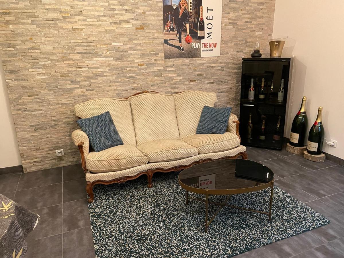 Champagne Therapie: Appartement Cosy Chic, Еперне Екстериор снимка